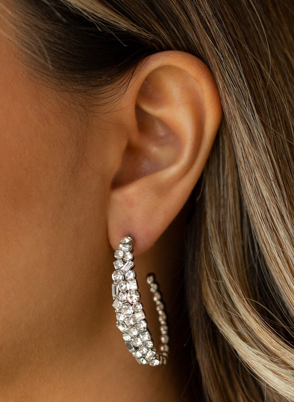 A GLITZY Conscience - Black